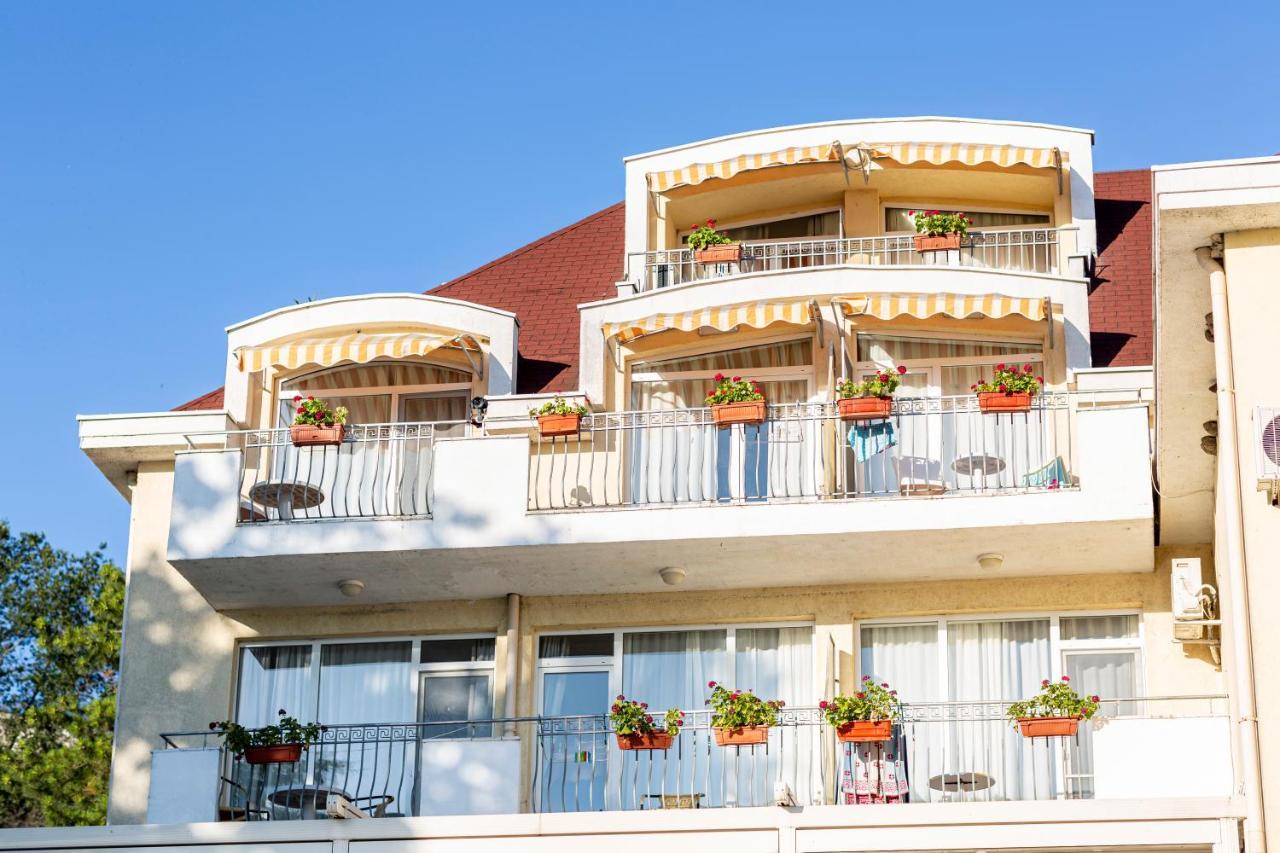 Helios Hotel Балчик Экстерьер фото