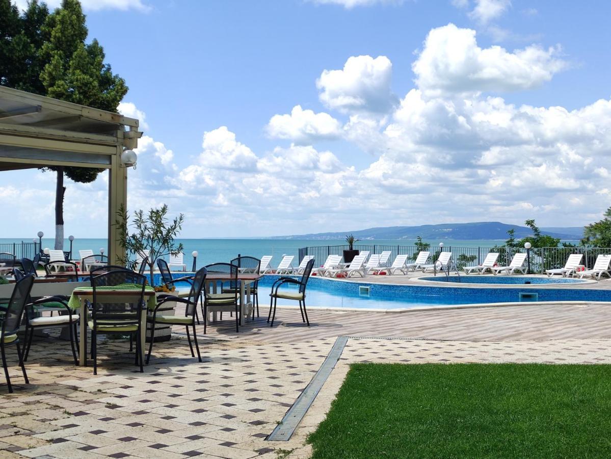 Helios Hotel Балчик Экстерьер фото